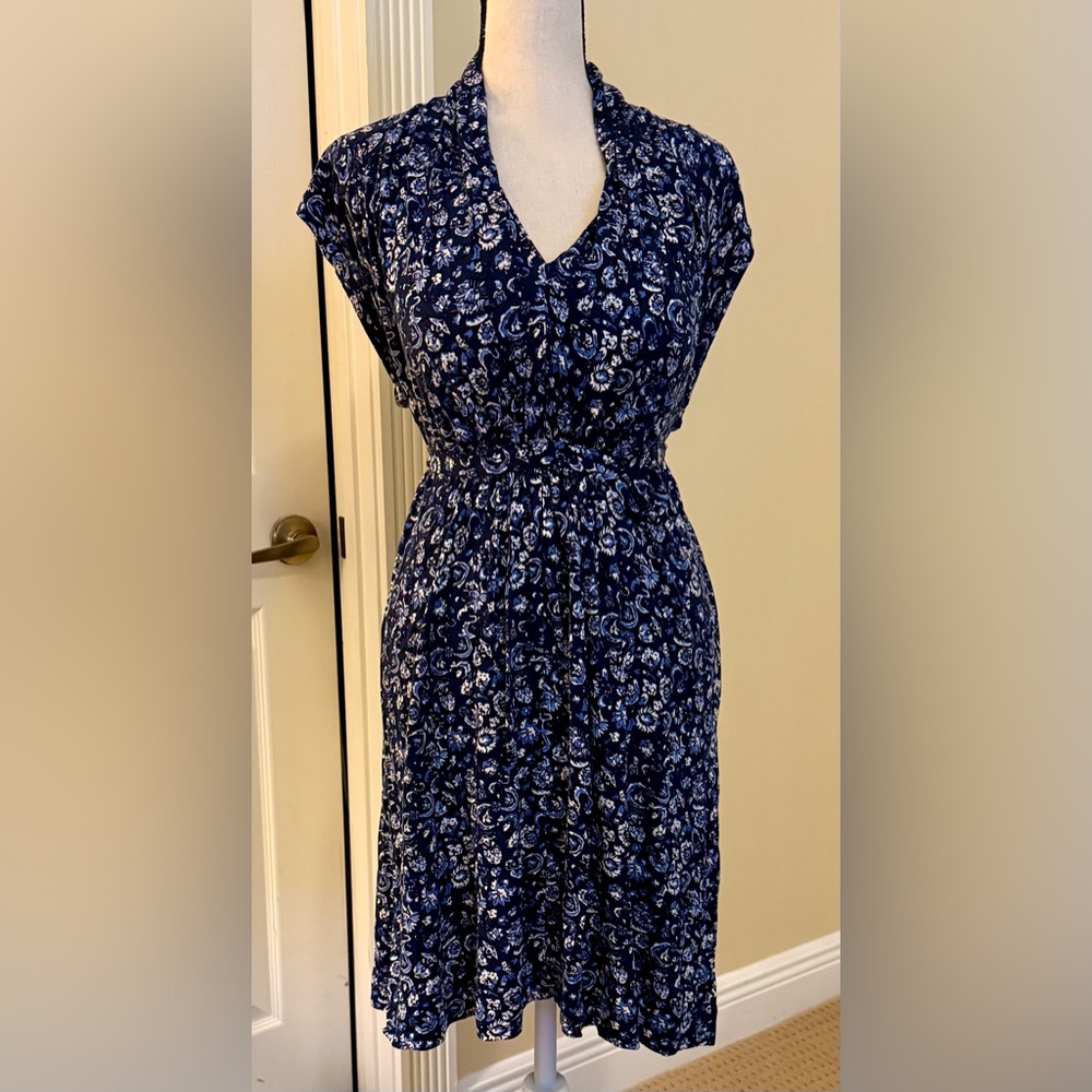French Connection, blue floral tie dress, Sz medium 100% cotton.